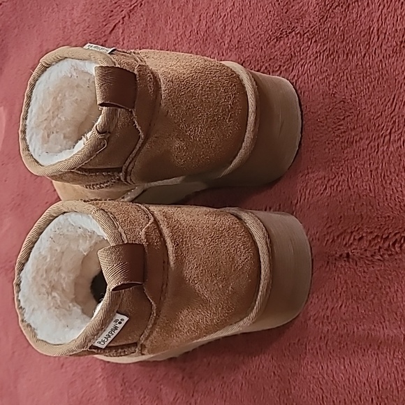 BearPaw Tan Ankle Boots - Picture 5 of 6